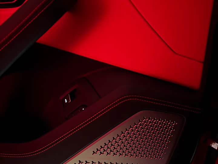 Фото 5 - Lamborghini Urus