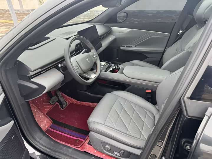 Фото 4 - Changan Deepal S05