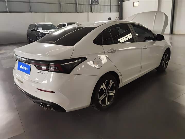 Фото 3 - Chery Omoda S5 GT (Arrizo 5 GT)