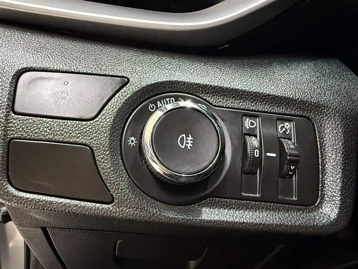 Фото 9 - Chevrolet Orlando