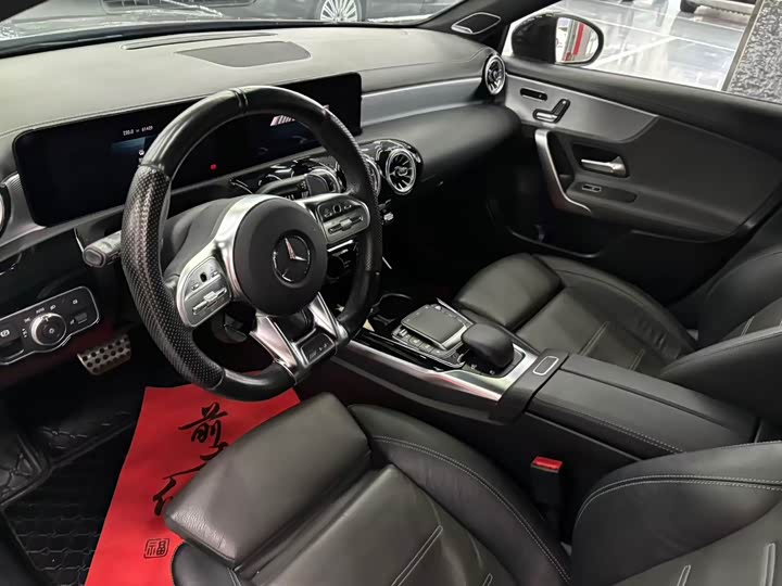 Фото 6 - Mercedes-Benz A-Class AMG