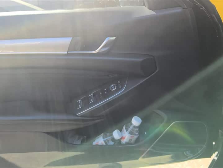 Фото 7 - Honda Accord