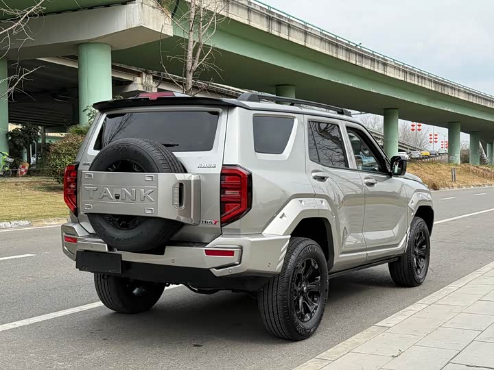 Фото 8 - Tank 400