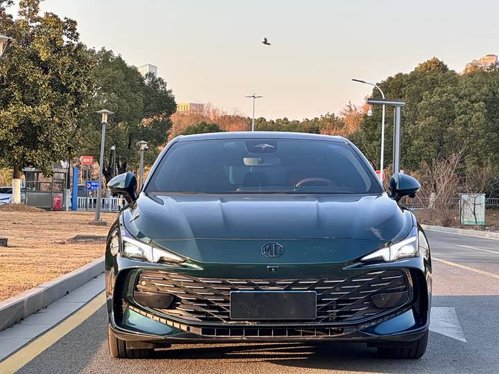 Фото 2 - MG Motor 7