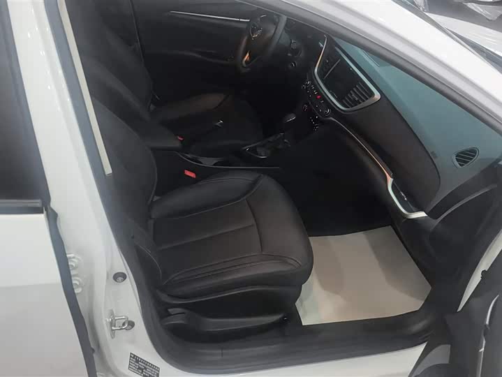 Photo 8 - Buick Excelle GT