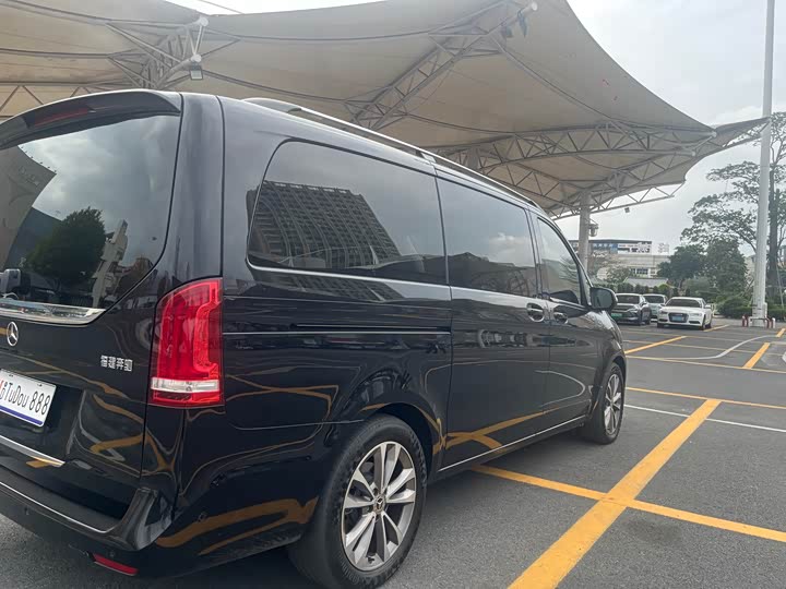 Фото 6 - Mercedes-Benz V-Class