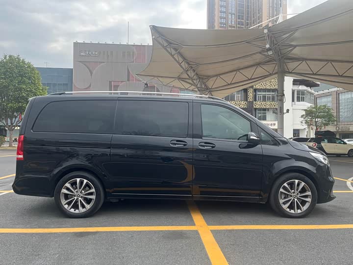 Фото 7 - Mercedes-Benz V-Class