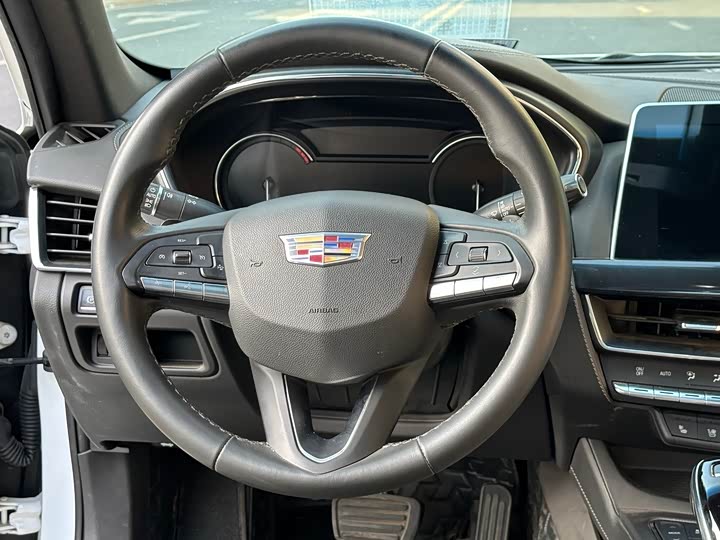 Фото 4 - Cadillac CT5