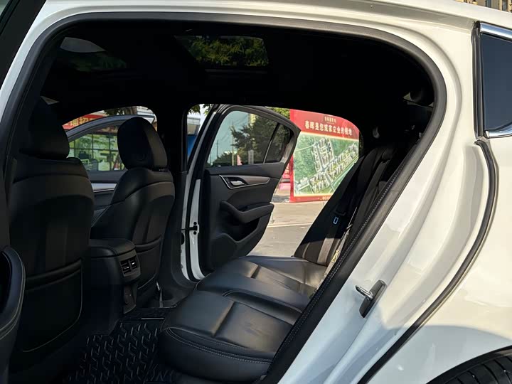 Фото 8 - Cadillac CT5