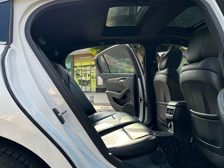 Фото 9 - Cadillac CT5