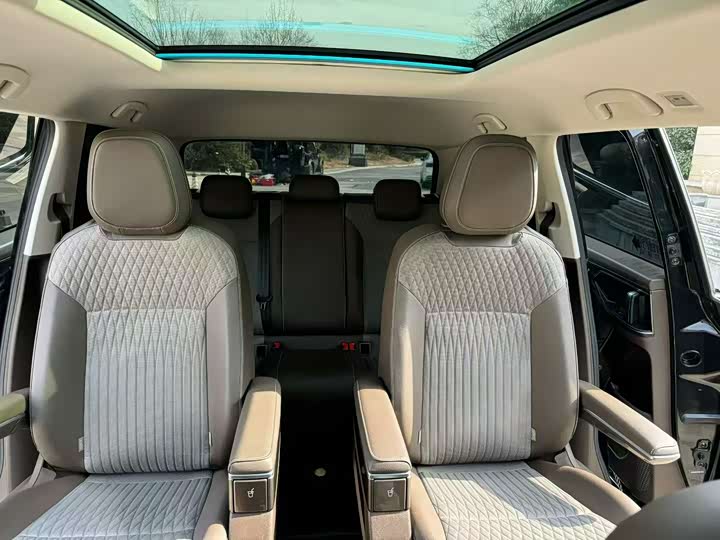 Фото 7 - Volkswagen Viloran