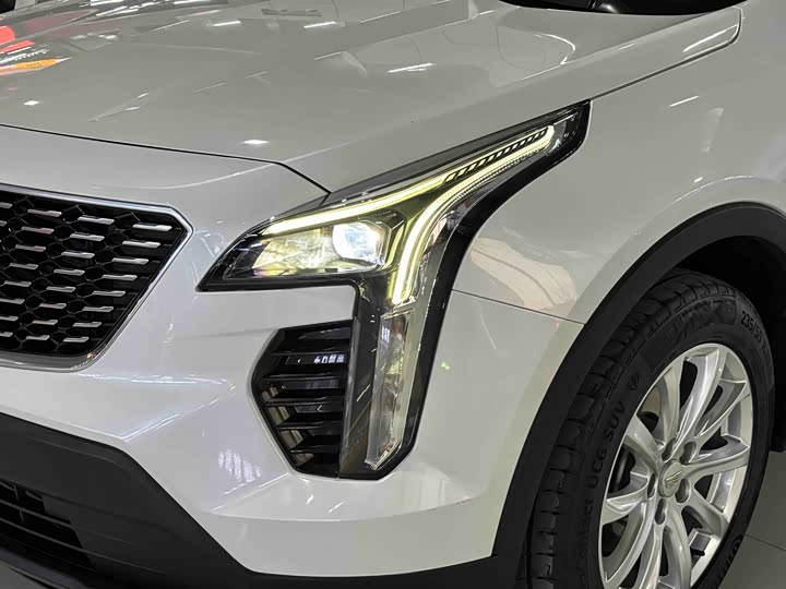 Фото 3 - Cadillac XT4