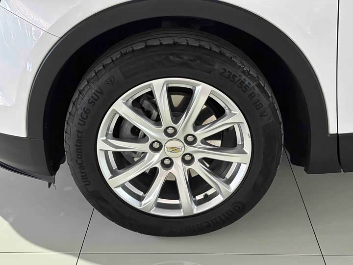 Фото 4 - Cadillac XT4