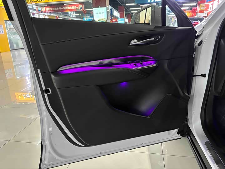 Фото 5 - Cadillac XT4