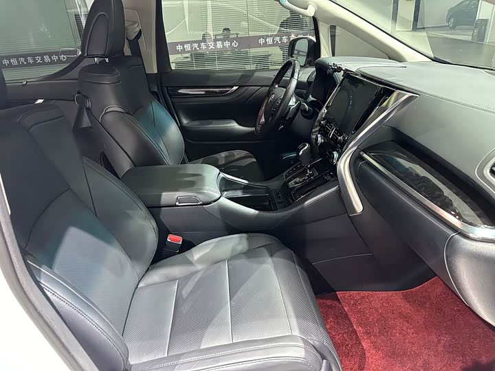 Фото 4 - Toyota Vellfire