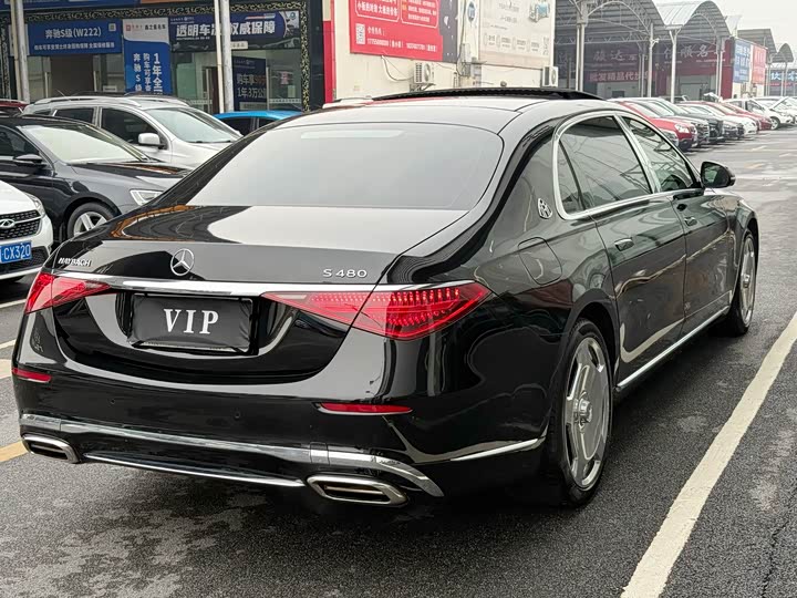 Photo 6 - Mercedes-Benz Maybach S-Class