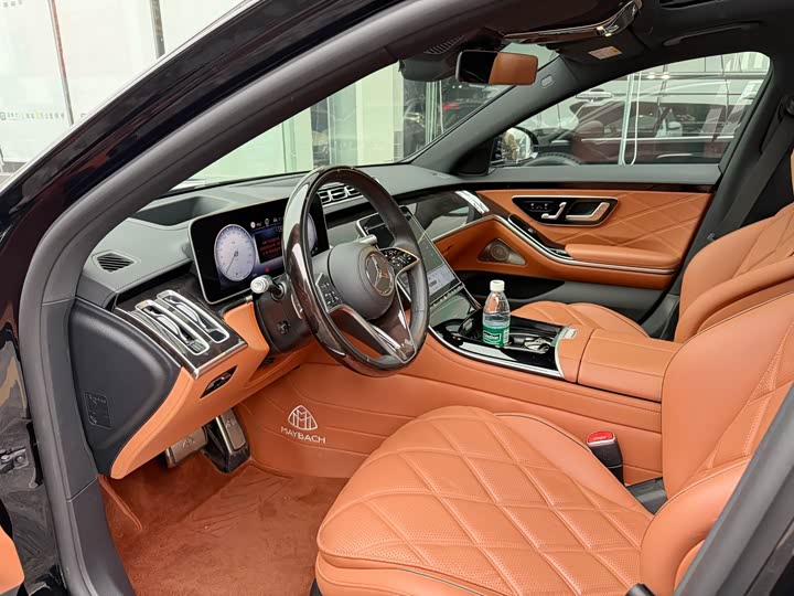 Photo 8 - Mercedes-Benz Maybach S-Class