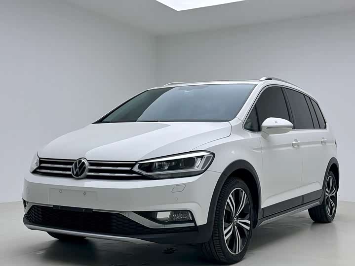 Фото 1 - Volkswagen Touran L