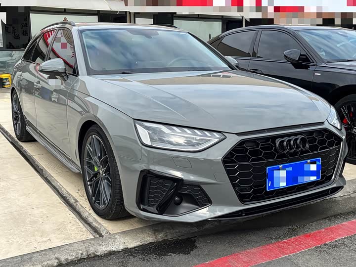 Фото 3 - Audi A4