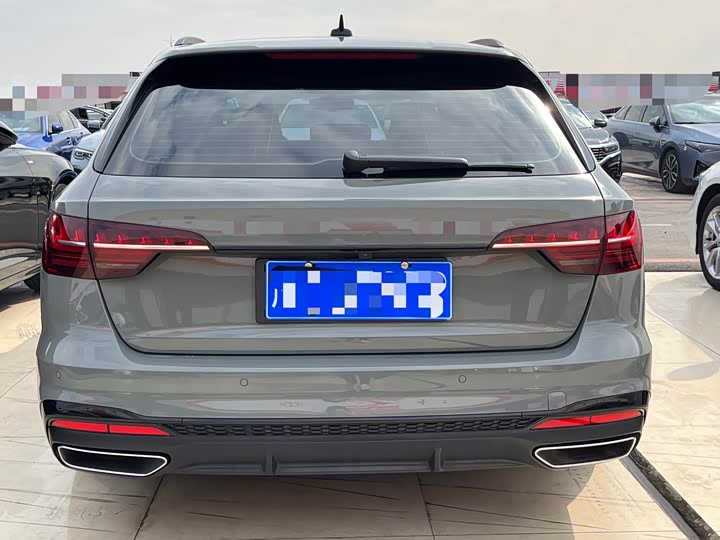 Фото 4 - Audi A4