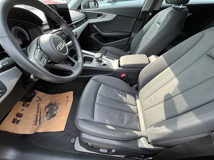 Фото 5 - Audi A4