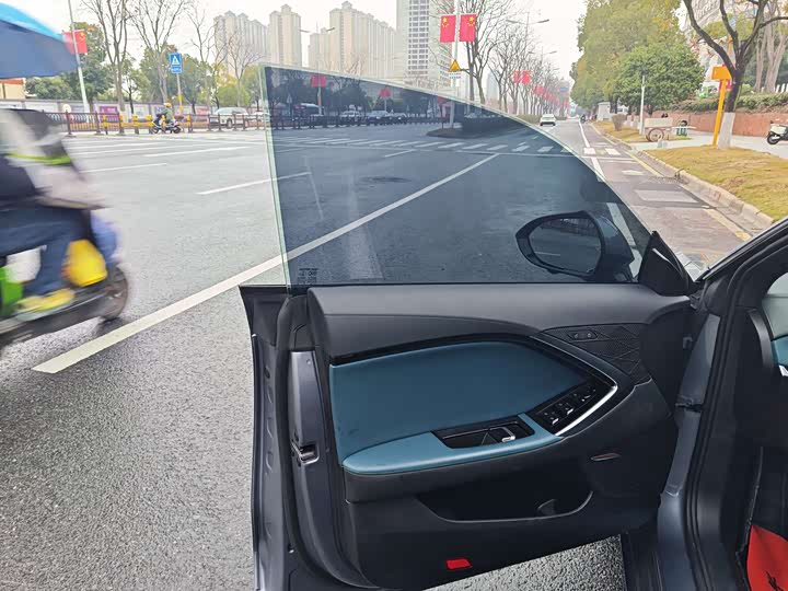 Фото 7 - MG Motor 7