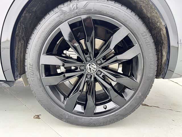 Фото 8 - Volkswagen Touareg