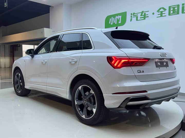 Фото 4 - Audi Q3