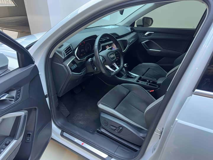 Фото 9 - Audi Q3