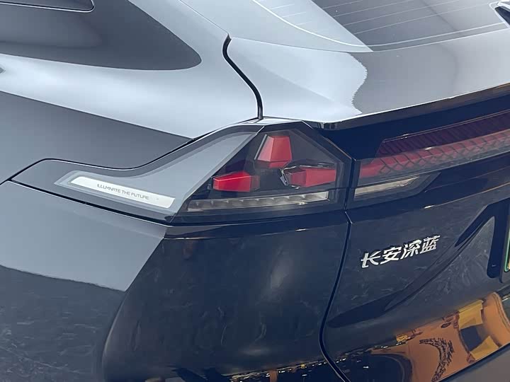 Фото 9 - Changan Deepal SL03