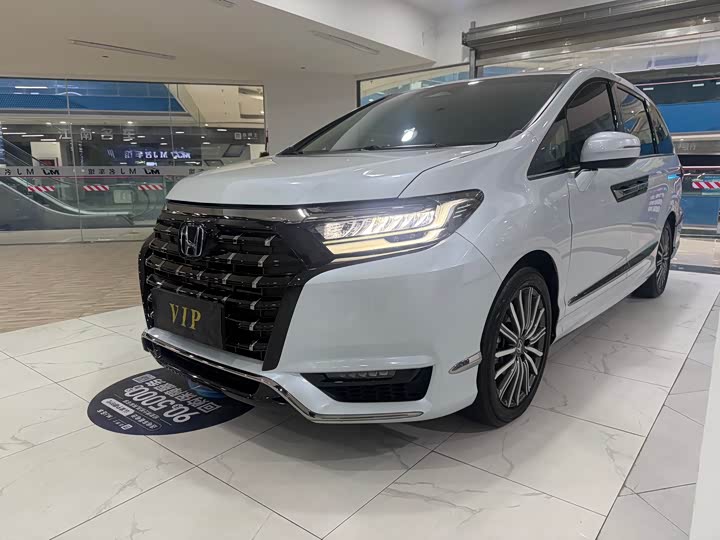 Фото 1 - Honda Elysion