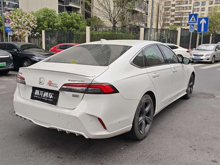 Фото 6 - Honda Inspire