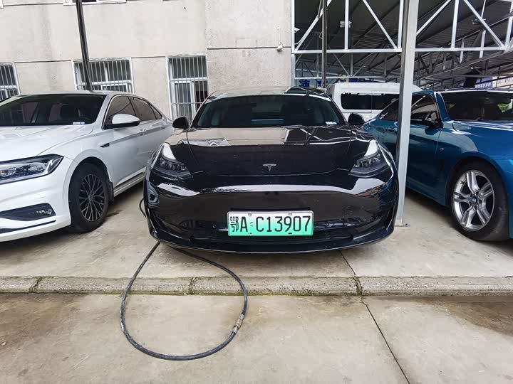 Фото 2 - Tesla Model 3