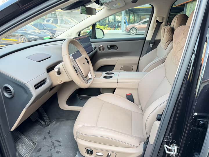 Фото 5 - LiXiang i8