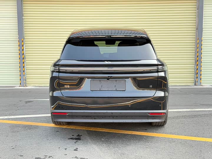 Фото 8 - LiXiang i8