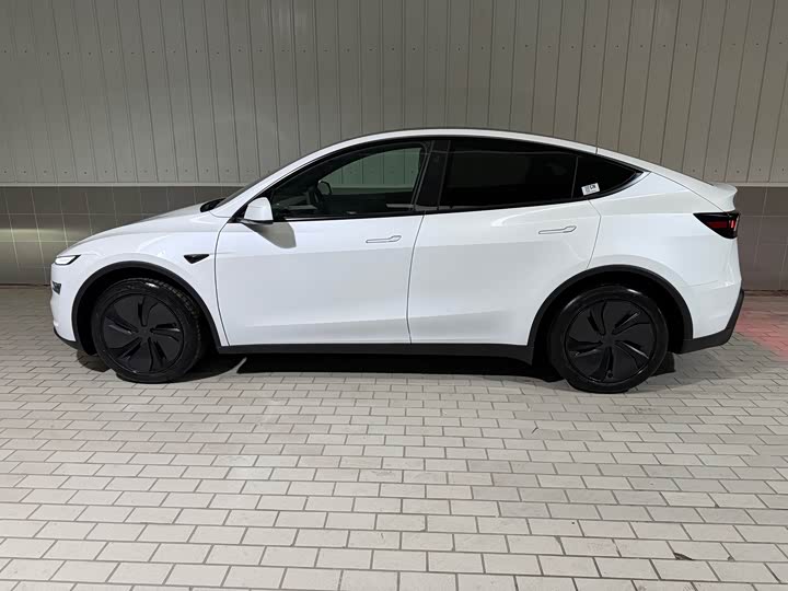 Фото 7 - Tesla Model Y