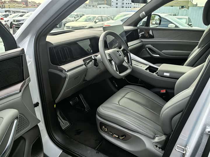 Фото 7 - Denza N9