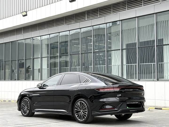 Фото 9 - BYD Han