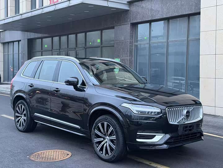 Фото 3 - Volvo XC90
