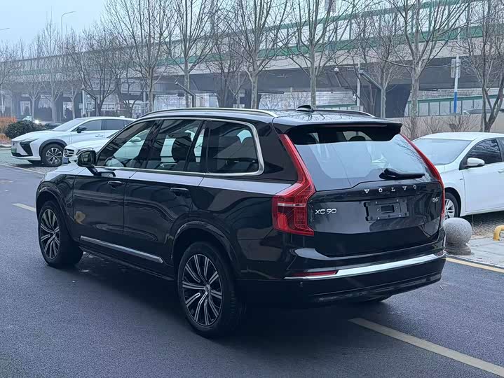 Фото 4 - Volvo XC90