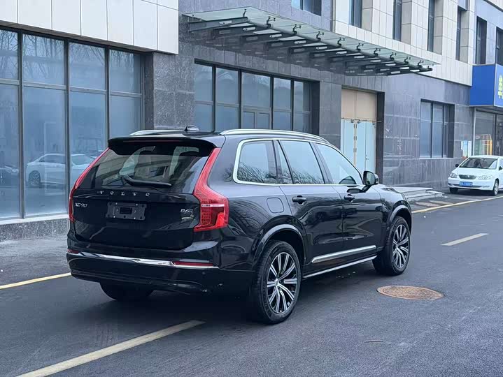 Фото 6 - Volvo XC90