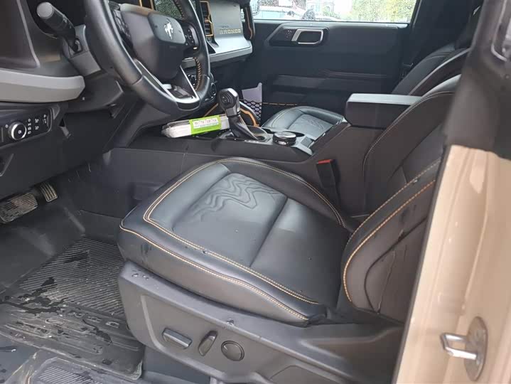 Фото 9 - Ford Bronco