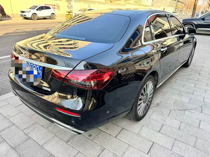 Photo 6 - Mercedes-Benz E-Class