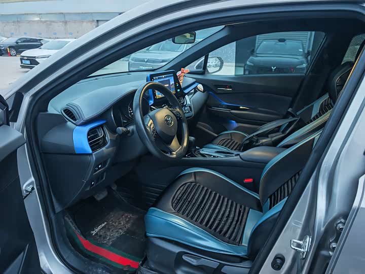 Фото 9 - Toyota Izoa