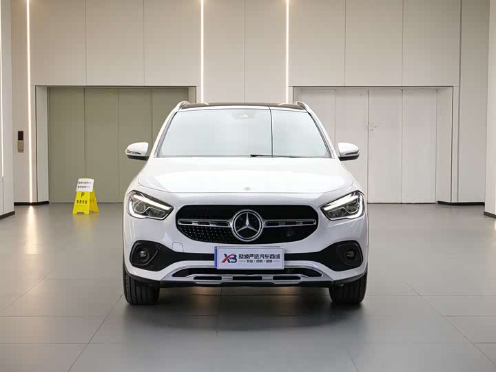 Фото 2 - Mercedes-Benz GLA-Class