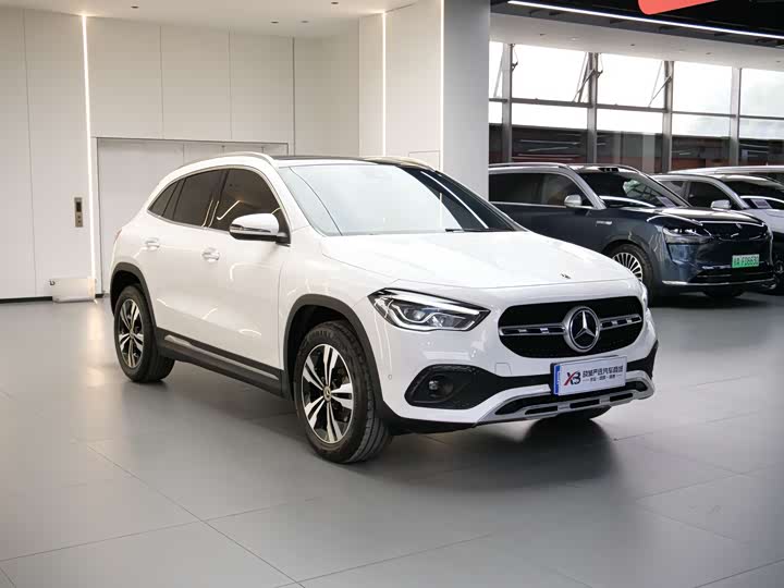 Фото 3 - Mercedes-Benz GLA-Class