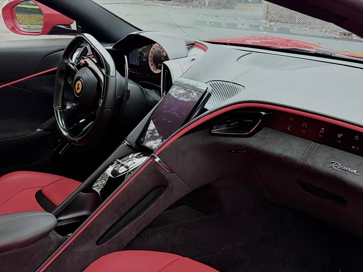 Photo 6 - Ferrari Roma