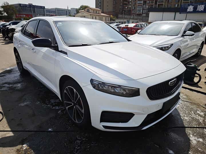 Фото 3 - Geely Preface