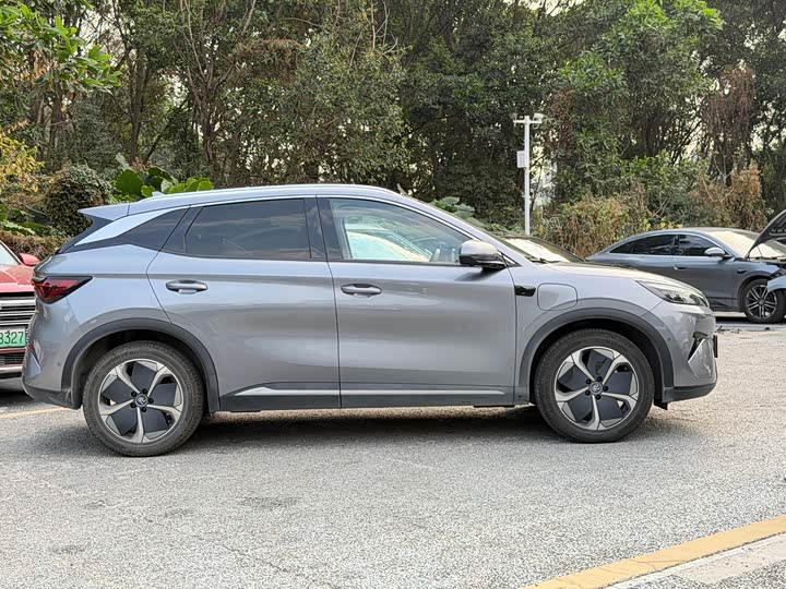 Фото 3 - BYD Yuan Plus