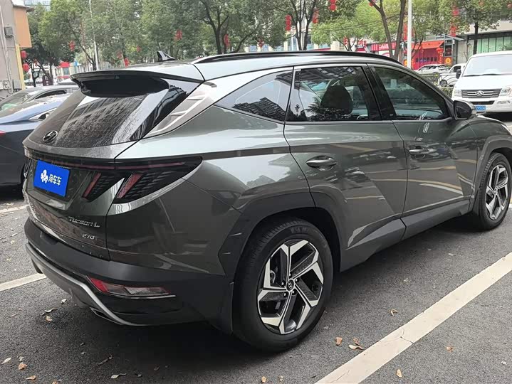 Фото 3 - Hyundai Tucson L
